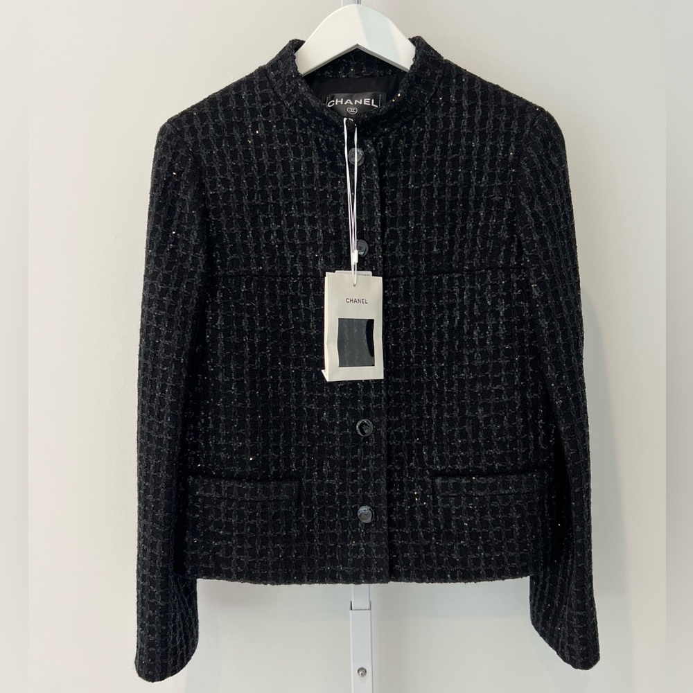 CHANEL 25C BLACK WOOL SEQUINS SNAP CC BUTTON JACKET SIZE FR 38 / US 6 NWTS!